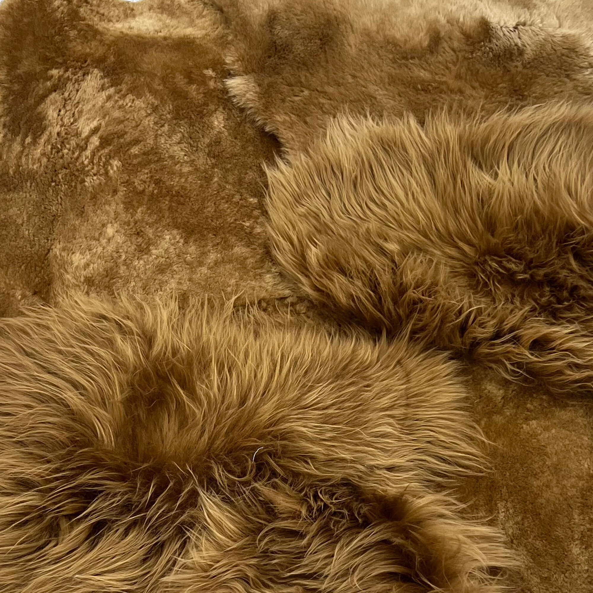 Designer schapenvacht vloerkleed patchwork cognac bruin